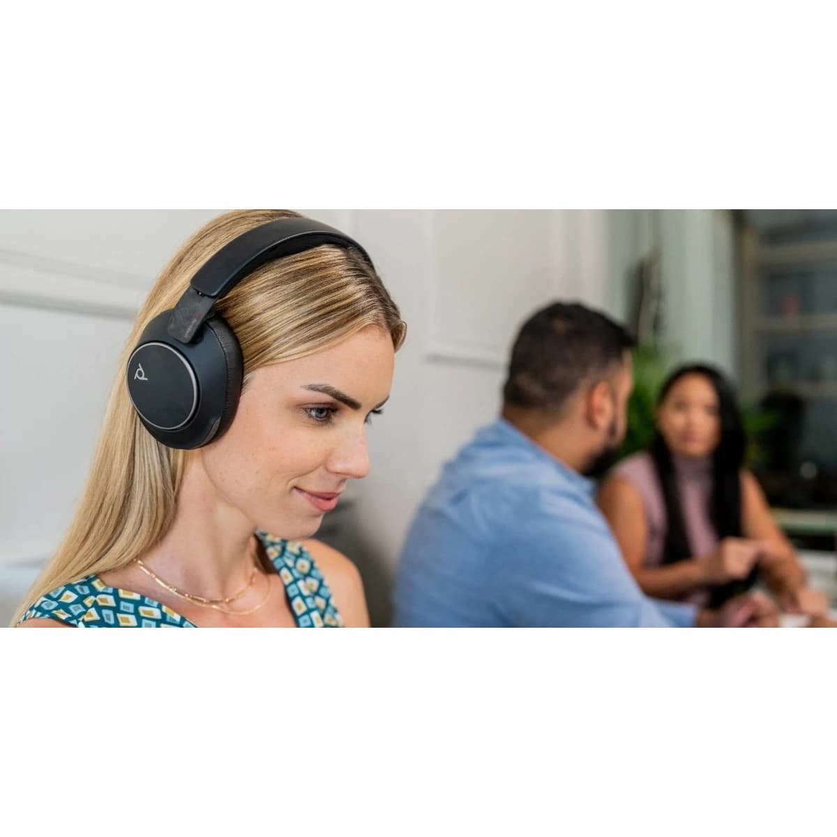 Poly Poly Voyager Focus UC B825 BT Headset m. Ladestation